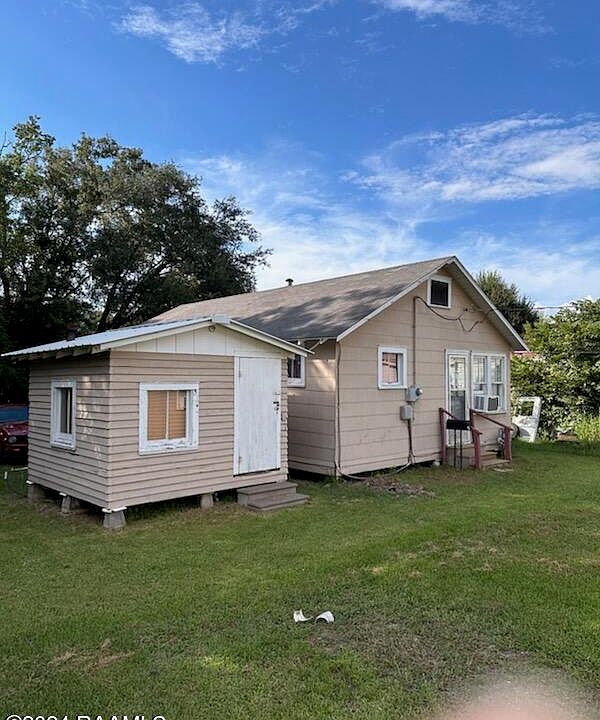 2nd image of 2041/2&204 N Sellers Ave