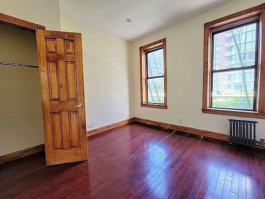 1st image of 301 10th Ave #3X