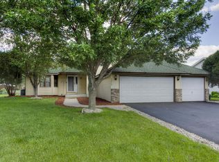 9212 Woodhall Bay N, Brooklyn Park, MN 55443