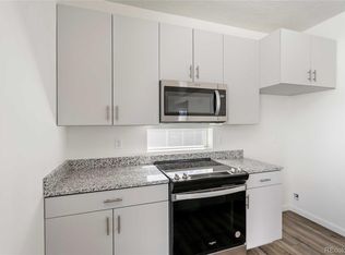 22113 E 38th Pl, Aurora, CO 80019