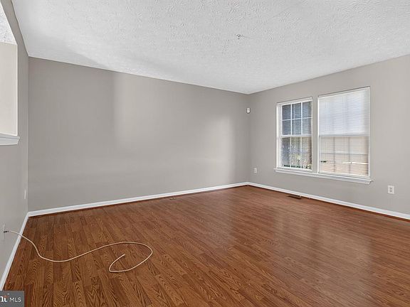 3rd image of 7807 Cornerstone Way