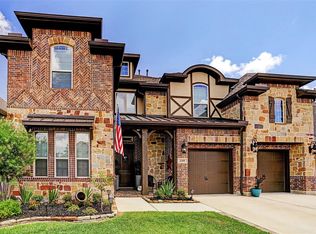 2305 Shallow Creek Ln, Friendswood, TX 77546