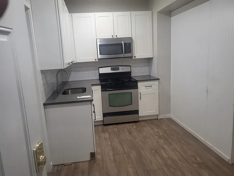 6 106th Ave #1A — Photo 1