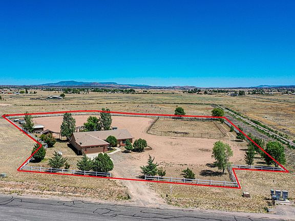 2nd image of 25615 N Cabernet Ln