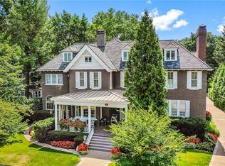 224 Thorn St, Sewickley, PA 15143