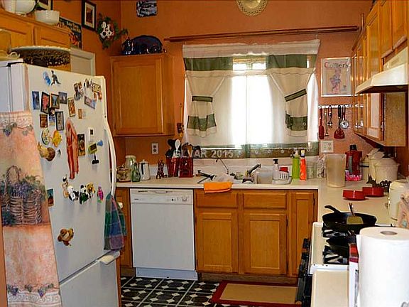 2nd image of 2650 Mercy Dr