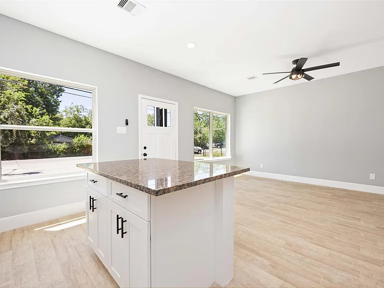 4651 Mallow St #B — Photo 11