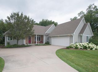 4677 Cottagewood Cir, Kalamazoo, MI 49048