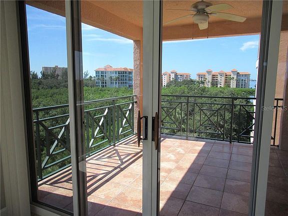 4th image of 4750 Dolphin Cay Ln S APT 401