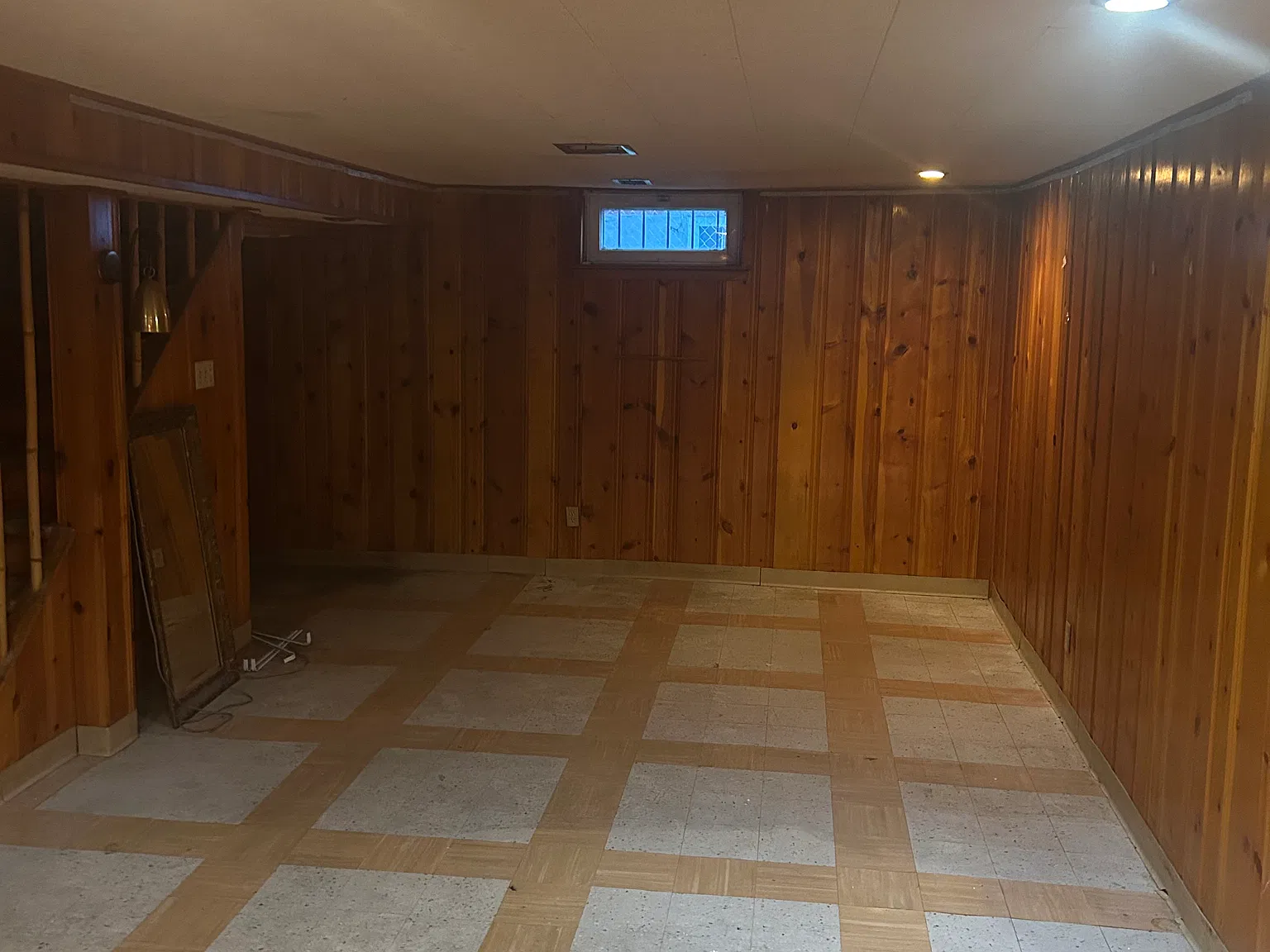3 bed, 888 sqft, $1,000 — Photo 3