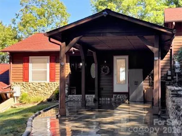 927 Henry Dingus Way, Maggie Valley, NC 28751