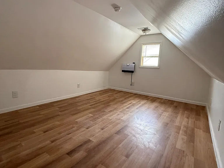 163 S Main St — Photo 22