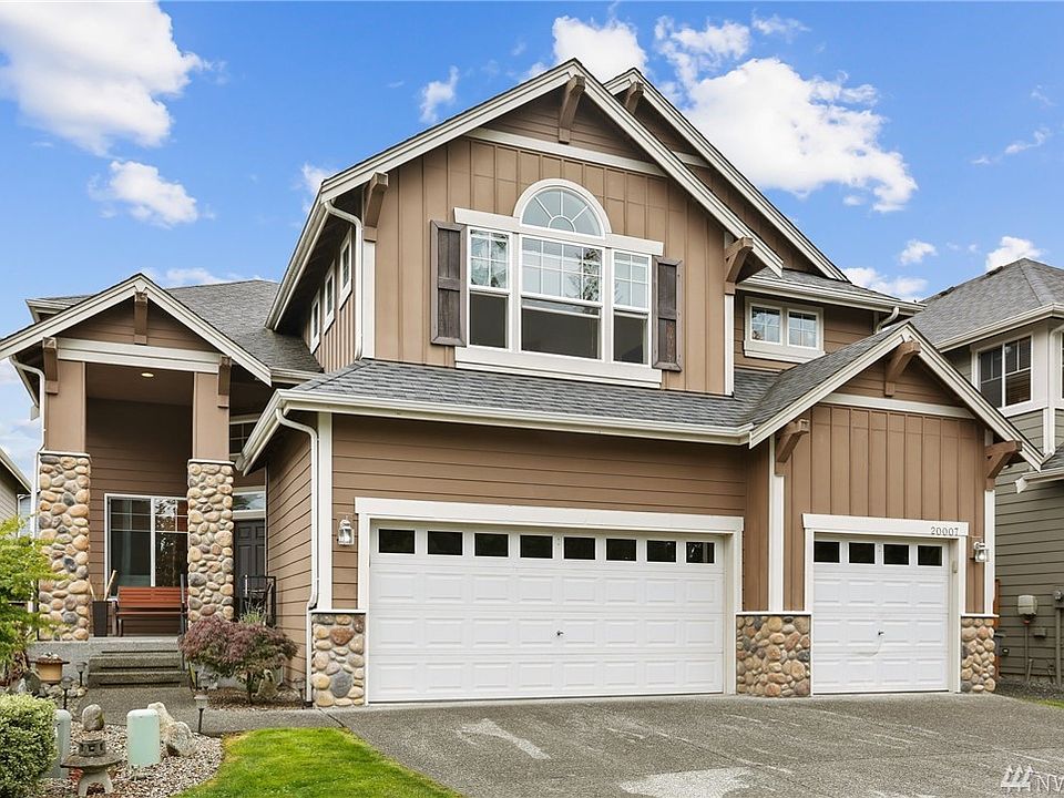 1st image of 20007 10th Ave W