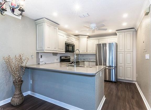 3rd image of 60 Emerald Woods Dr APT B6