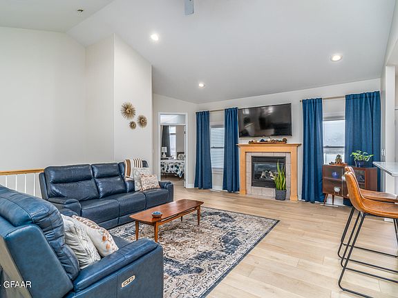 4th image of 5606 Cypress Point Dr