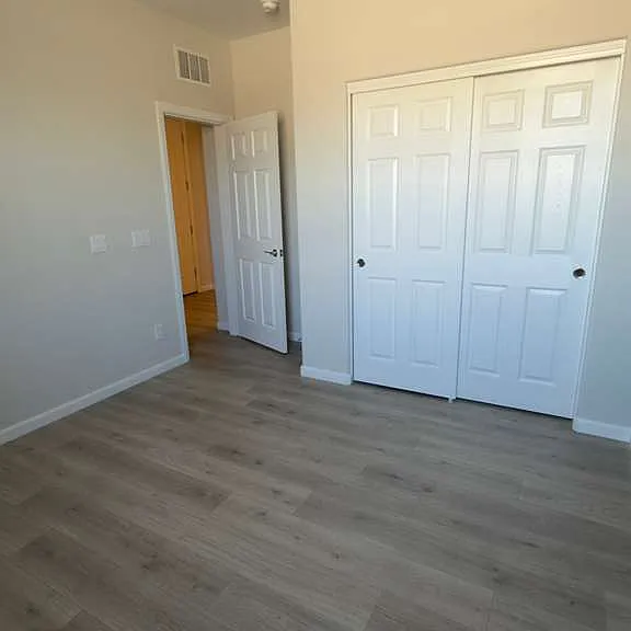 4717 Woodland Ave — Photo 20