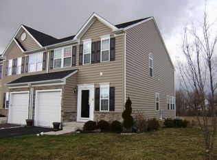 140 Fawn Dr, Gilbertsville, PA 19525