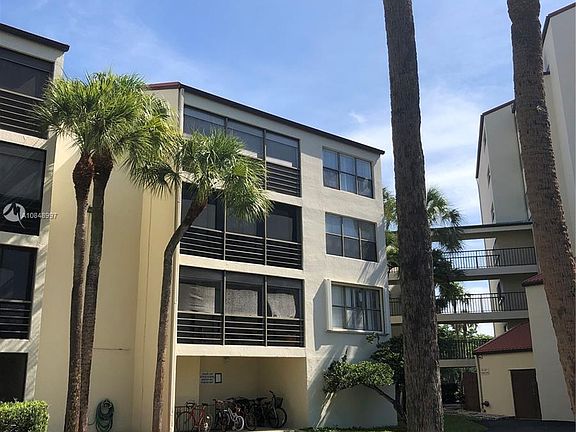 2nd image of 2302 S Cypress Bend Dr APT 206