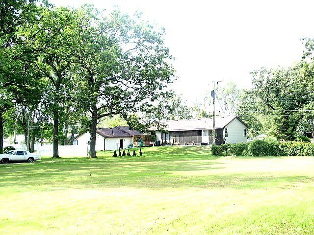 1st image of 420 E Woodland Dr