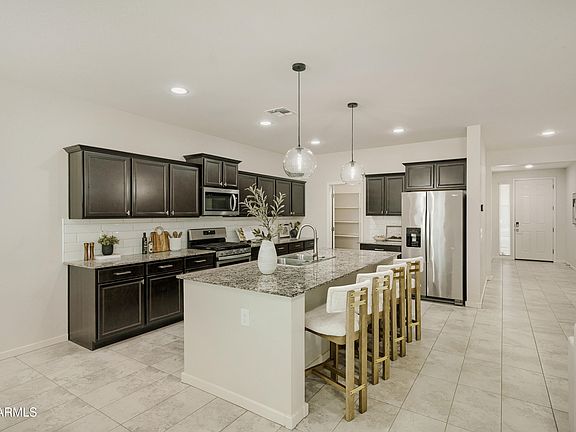 3rd image of 538 W TALLULA Trail