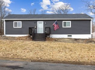 110 10th St, Marion, IA 52302