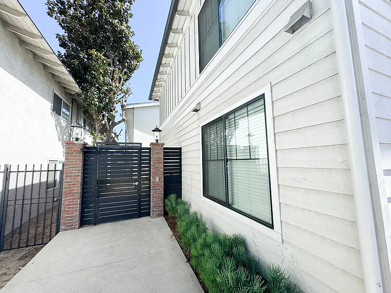 20720 Anza Ave — Photo 13
