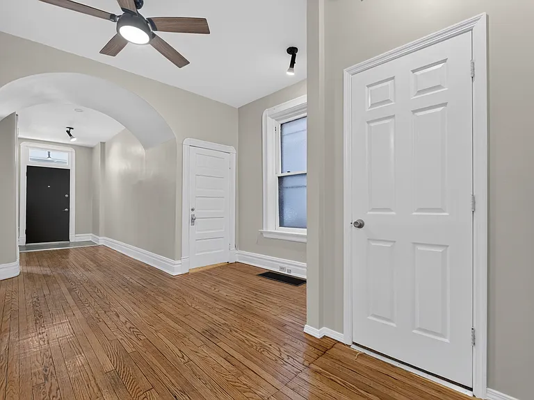 4325 Maryland Ave — Photo 4