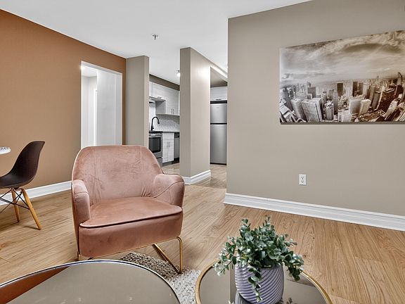 4th image of 1510 Lilac St #15
