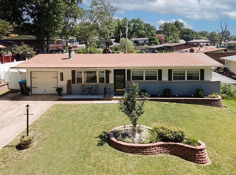1237 Visitation Dr, Saint Louis, MO 63125 Zillow