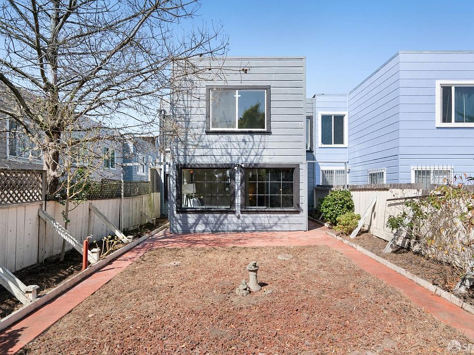 2nd image of 2533 Moraga St