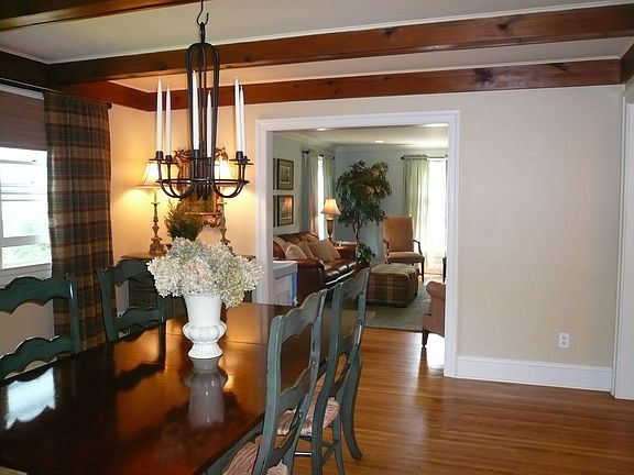 Dining into Family Rm