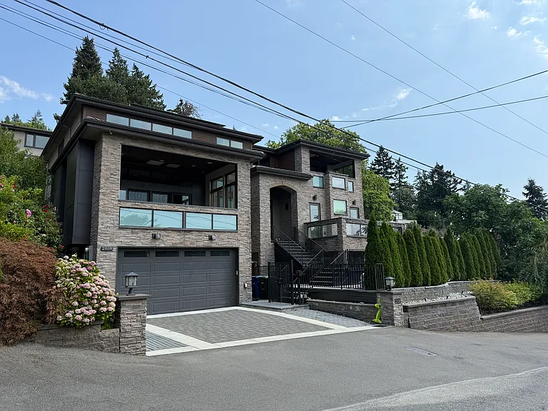 2818 67th Ave SE — Photo 10