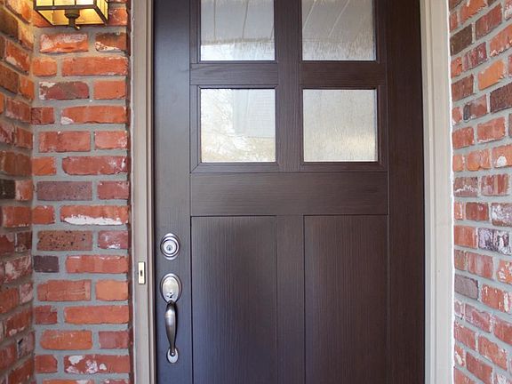 3rd image of 5909 Skylark Ln