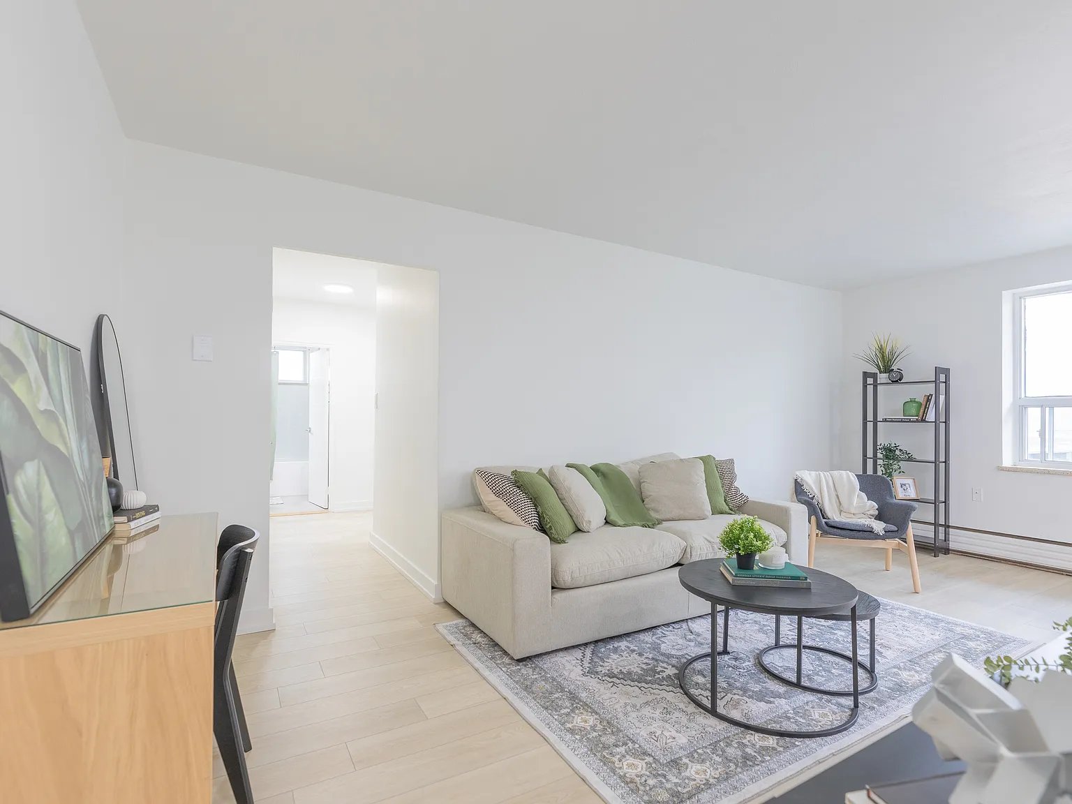 1170 Fennel Avenue East — Photo 4