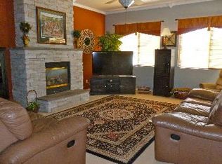 1811 E Woodsman Pl, Chandler, AZ 85286