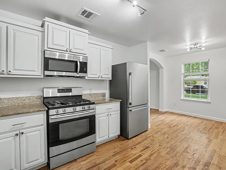 6307 Chesterfield Ave — Photo 4
