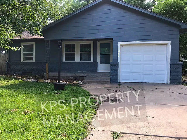 2 bed, 1345 sqft, $1,250 — Photo 2