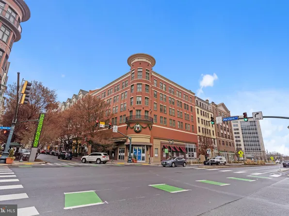 38 Maryland Ave Unit 228, Rockville, MD 20850