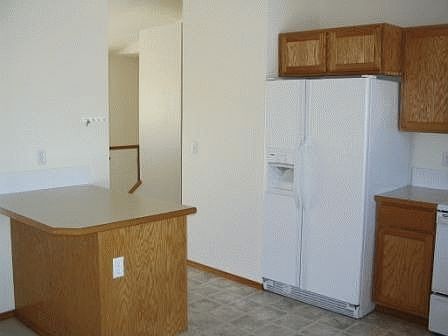 5th image of 1809 E Calkins Ave