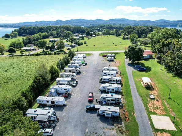 5416 Lakeshore Dr, Bean Station, TN 37708