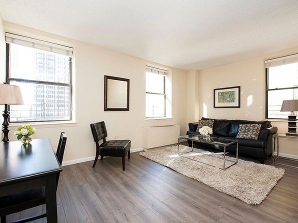 150 W 51st St APT 908