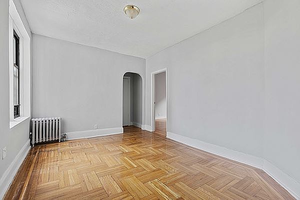 1st image of 1661 Park Ave #5D