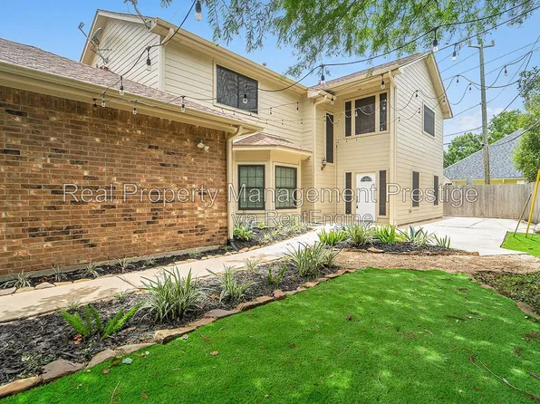 2052 Glencove Dr, Seabrook, TX 77586