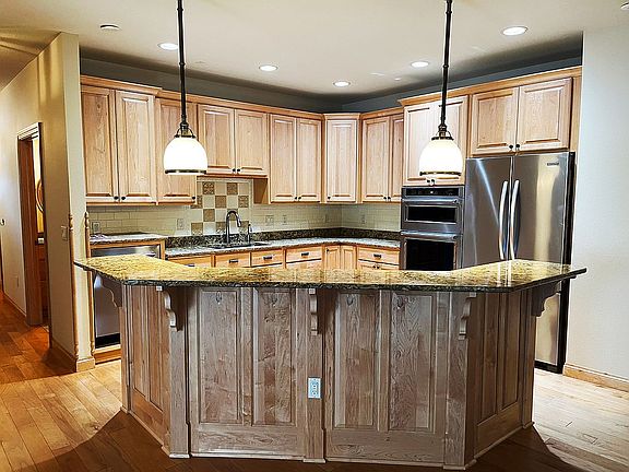 2nd image of 76 Creekside Ct