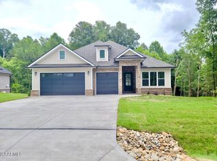 302 Oostagala Ln, Loudon, TN 37774