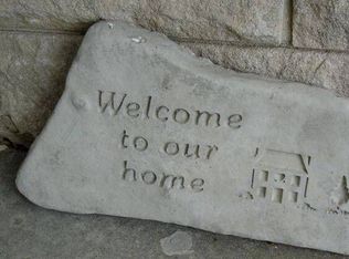 8 Mesa Rd, Springfield, IL 62702