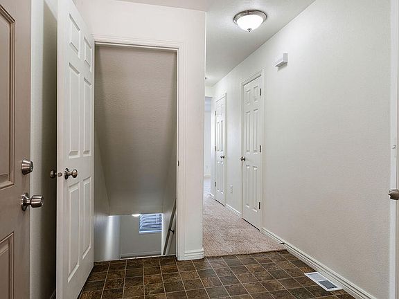 4th image of 1000 E Bluff View Dr Unit 61