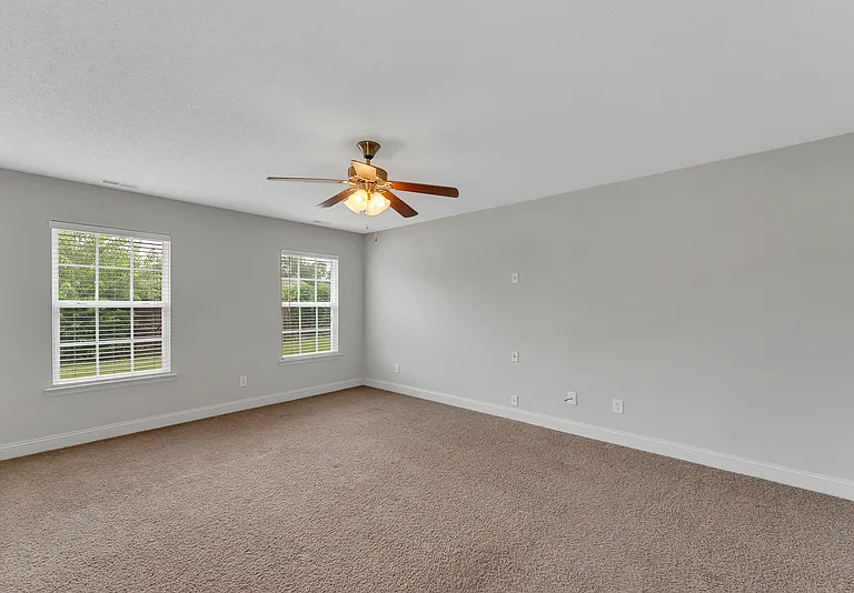 211 High Green Dr — Photo 19