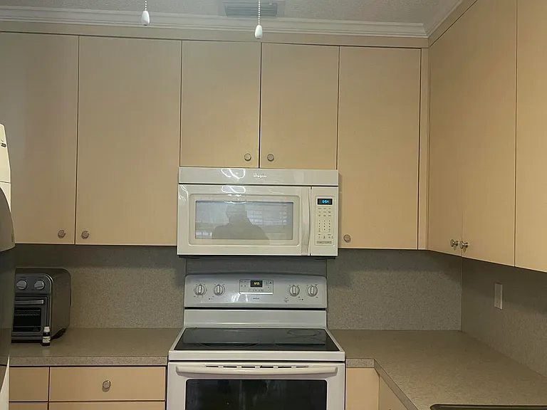 8744 Bella Vista Dr — Photo 2