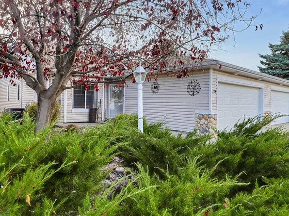 118 N Whispering Way, Vulcan, AB T0L 2B0